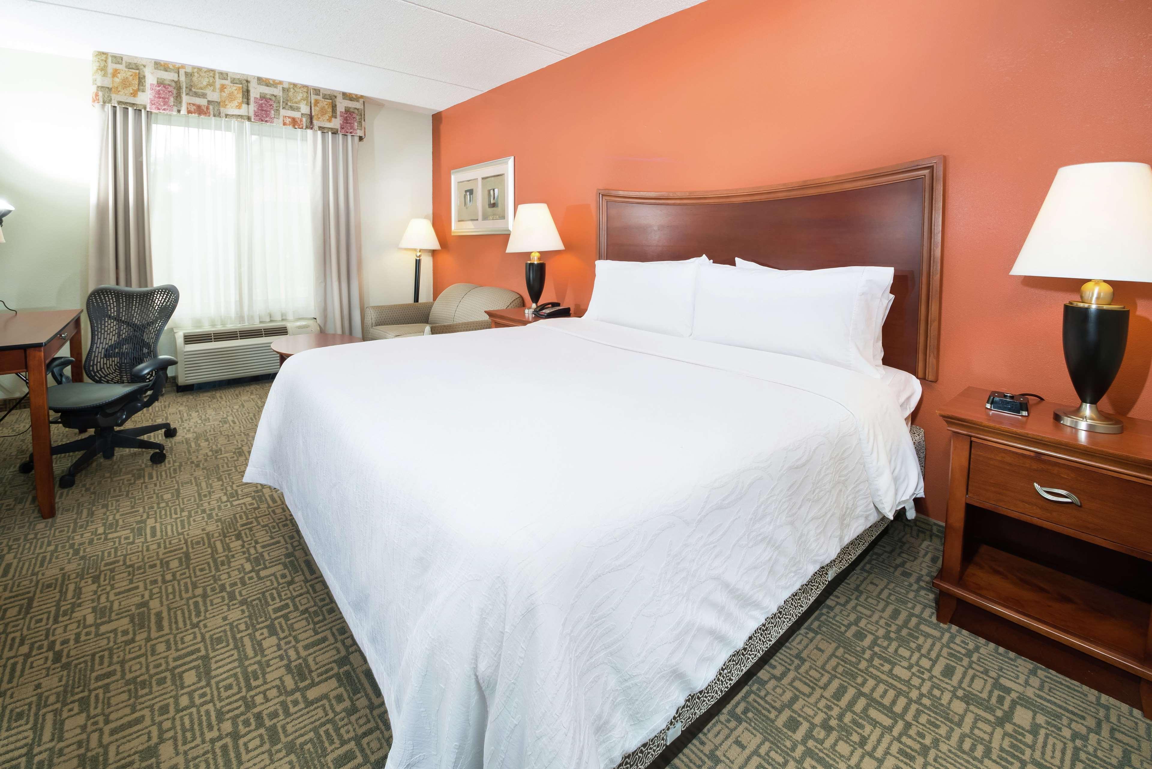 Hilton Garden Inn Fayetteville/Fort Bragg Exterior photo