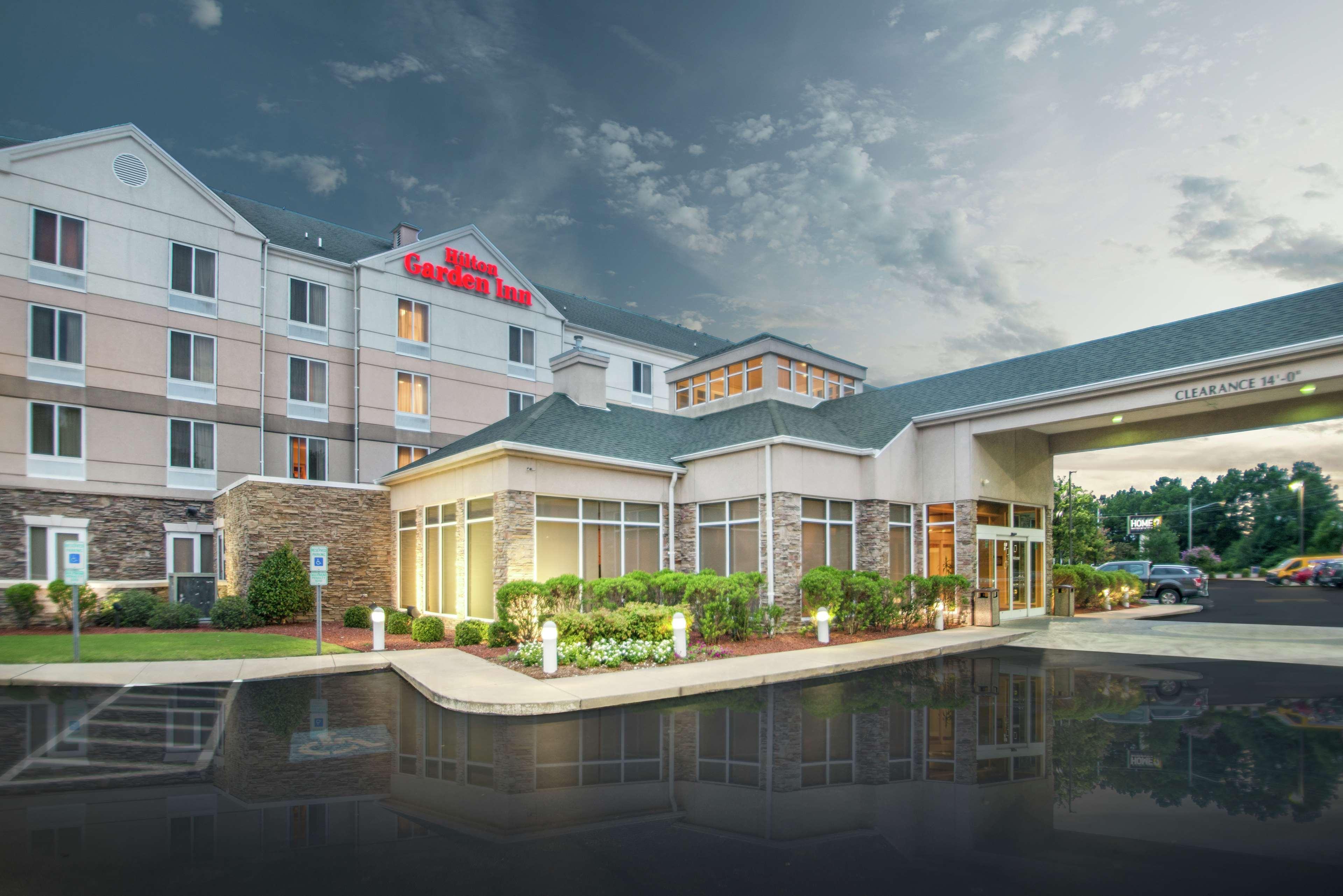 Hilton Garden Inn Fayetteville/Fort Bragg Exterior photo