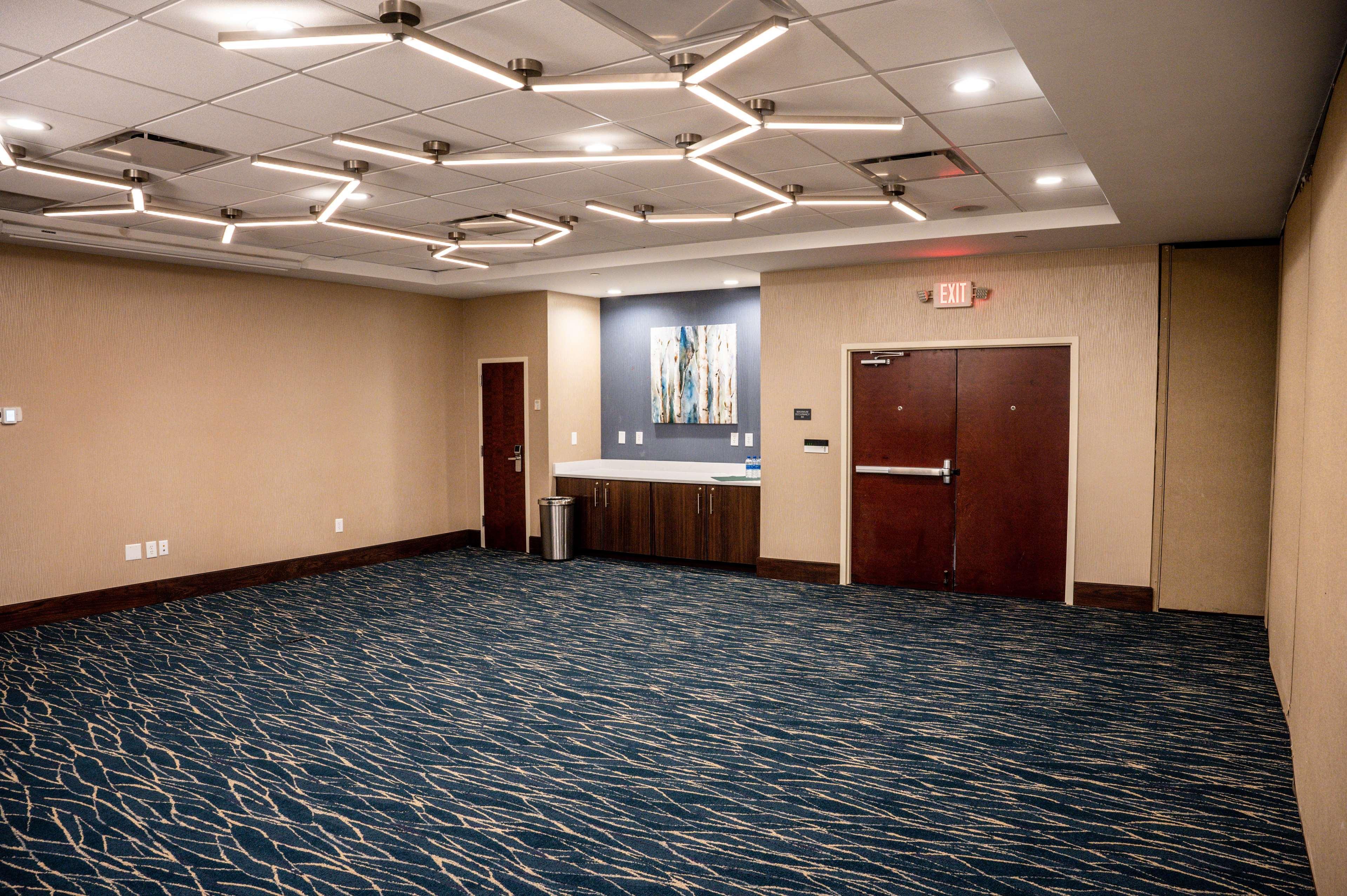 Hilton Garden Inn Fayetteville/Fort Bragg Exterior photo