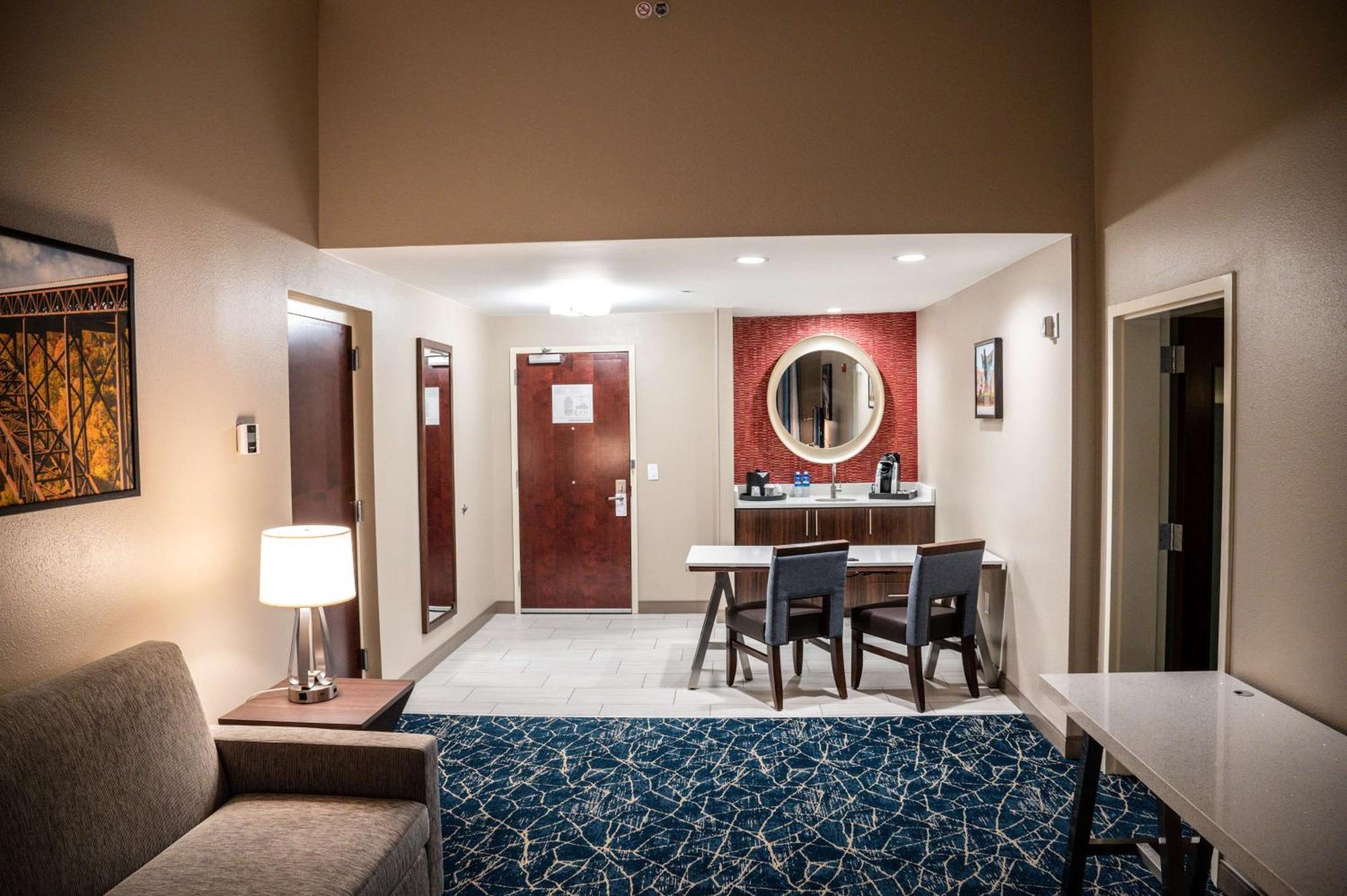 Hilton Garden Inn Fayetteville/Fort Bragg Exterior photo